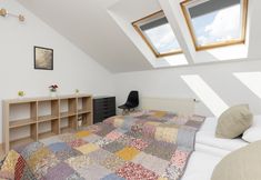 Others 6 Spacious 3 Bedroom Apartment by Renters