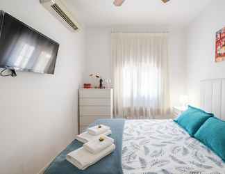 Others 2 Madrid center room just 3 metro stops