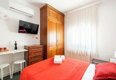 Others 5 Madrid center room just 3 metro stops