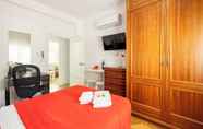 Others 7 Madrid center room just 3 metro stops