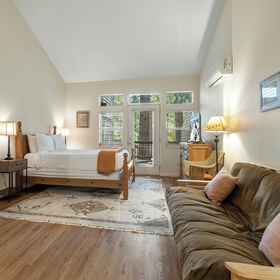 Primary image 1 Widgi Creek Hideaway, Central Oregon Community College Hotels