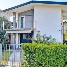 Primary image 1 Apartment in Villa With Private Garden, Fossalta di Portogruaro Villas