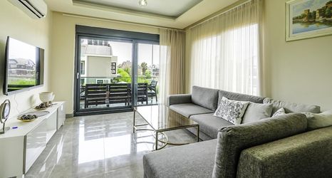 Others 2 Flat w Shared Pool and Balcony 8 min to Beach