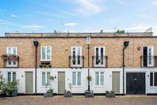 Lain-lain 3 Bed City Centre House Sleeps 6 - Parking, Wifi