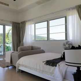 Room 1 Luxury Matahari Seaview, Kamala Hotels