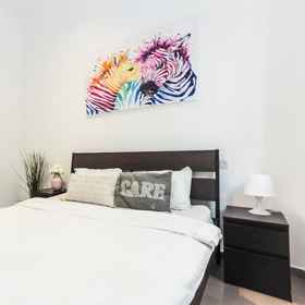 Room 1 Apartment near the sea and Carmel market, FIVE POINT FOUR TEL AVIV Hotels