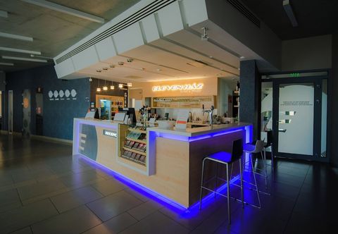 Others Eleven Business & Sport Hotel