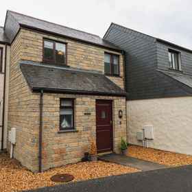 Primary image 1 Albert's Den, Hotel Deviock