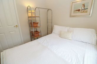 Lainnya 4 Albert's Den