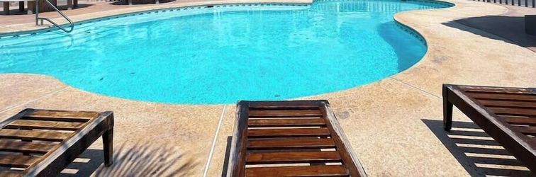 其他 Gated 2BR Apartment Near Sandy Beach