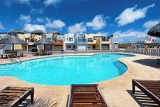 其他 Gated 2BR Apartment Near Sandy Beach