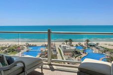 其他 Oceanfront Gem With Pools Private Beach