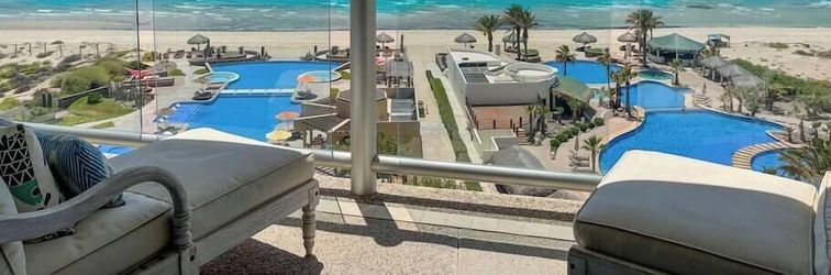 其他 Oceanfront Gem With Pools Private Beach