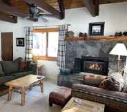 Others 4 Cabin Close to Hiking Trails and ski Resorts
