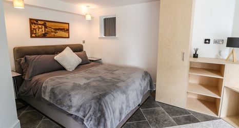 기타 2 Glamorgan House