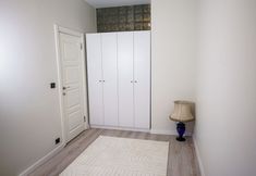 Lainnya 4 Merkuri Apart