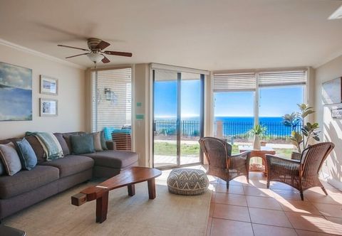 Others Oceanfront 1 bedroom, Pool, Spa, Beach Access by RedAwning