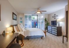 Others 3 Oceanfront 1 bedroom, Pool, Spa, Beach Access by RedAwning