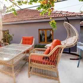 Room 1 Cozy Oasis With Lovely Backyard in Fethiye, Khách sạn Chợ Cá Fethiye