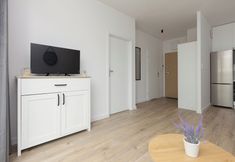 Others 3 Służewiec Apartment by Renters