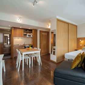 Room 1 Apartamentos na Praça by An Island Apart, Khách sạn Funchal