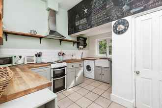 Others 4 Charming 6 Bedroom House Bristol