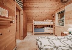 Others 3 11sl - Wi-fi - No Pets Log Cabin - Sleeps 7 2 Bedroom Cabin by Redawning