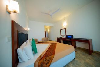 Lain-lain 4 Olympus Plaza Hotel