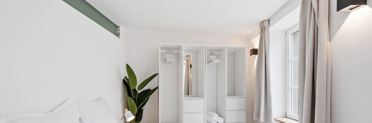 其他 Modern Apt Old Town w Panoramic View ID4