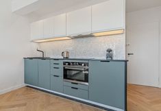 기타 5 Brand New Retreat in Belair ID224