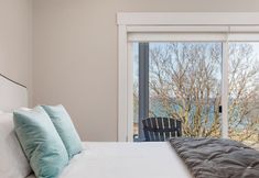 Others 6 539 Bay St. Lake View Condo Unit 203E