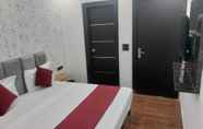 Lain-lain 5 Hotel Twamev Couple Friendly Laxmi Nagar