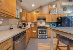 其他 7 Lois Lane's Perch 1 Bedroom Home by RedAwning