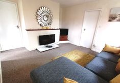 Others 6 Lovely 2-bed Cottage in Pencarreg