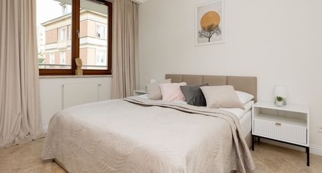 Others 2 Czerniakowska 131 by Renteres Prestige