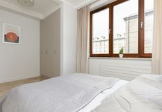 Others 4 Czerniakowska 131 by Renteres Prestige