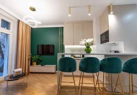 Others City Lights Mostowa