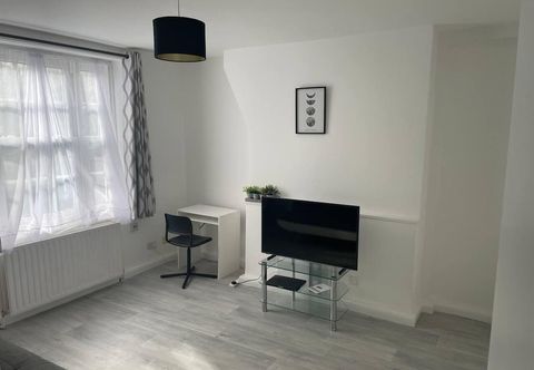 Khác Remarkable 1-bed Apartment in London Near Vauxhall