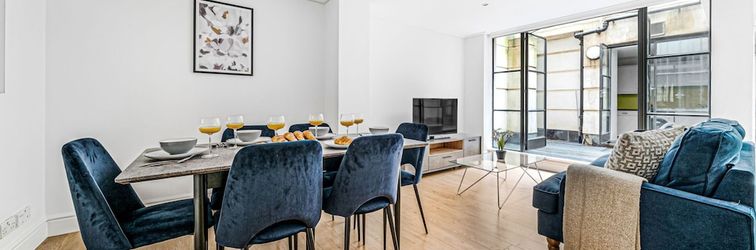 Lain-lain 2BR with Patio in the Heart of Holborn