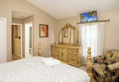 Others 6 Santa Cruz Retreat