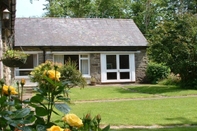 Khác Charming 3-bed Cottage in Llandysul