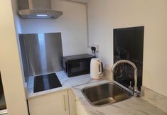 Others 4 Stunning Well Decorated 1bed Apartment in Dartford