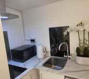 Lain-lain 4 Stunning Well Decorated 1bed Apartment in Dartford
