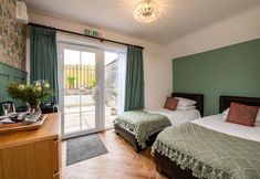 기타 5 Stonehenge Courtyard