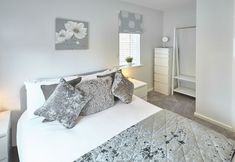 Others 3 Host Stay Mallard Cottage