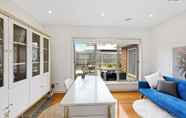 Others 2 Provincial 3BR townhouse Chadstone MEL