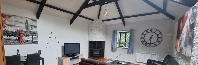 Khác Stunning 2-bed House in Saint Columb