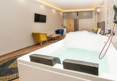 Others 7 COMFORT INN SUITE