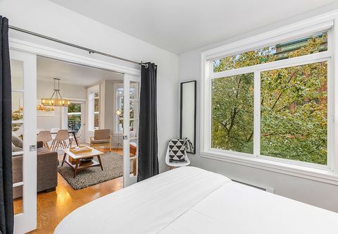 อื่นๆ The Corner Nest at Belltown