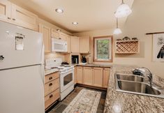 Lain-lain 7 40gs â Wifi - W/d â Hot Tub - Sleeps 8 3 Bedroom Cabin by RedAwning